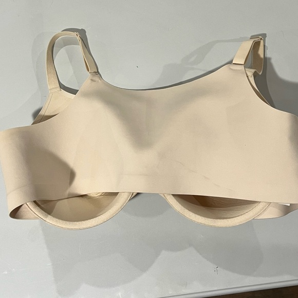 Cacique Totally Smooth Full Coverage Front-Close bra 46C - Picture 7 of 8